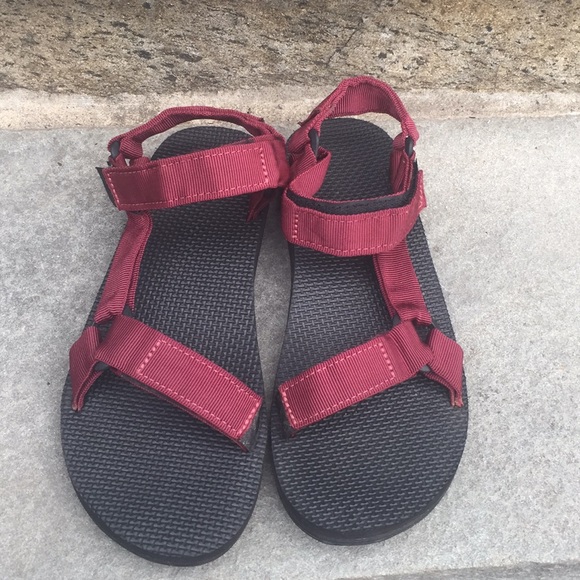 hush puppies white sandals